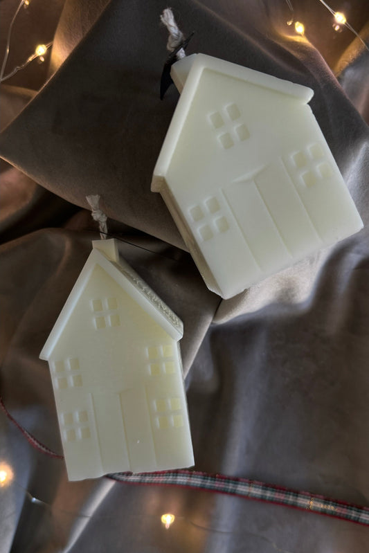 Scented Pillar Ivory Cottage Candle