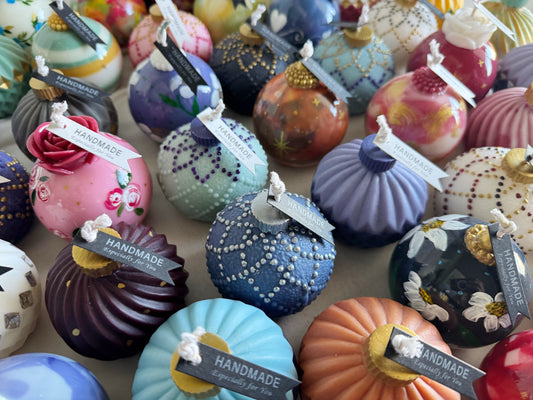 The Merry Chaos of Making a Christmas Candle Collection (While Still Working a Full-Time Job)