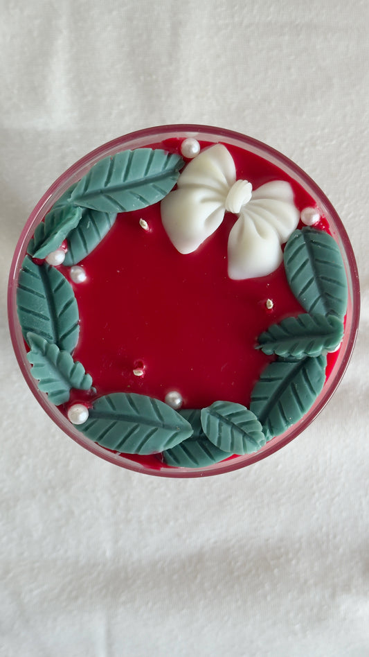 Christmas Wreath Pedestal Candle (red)