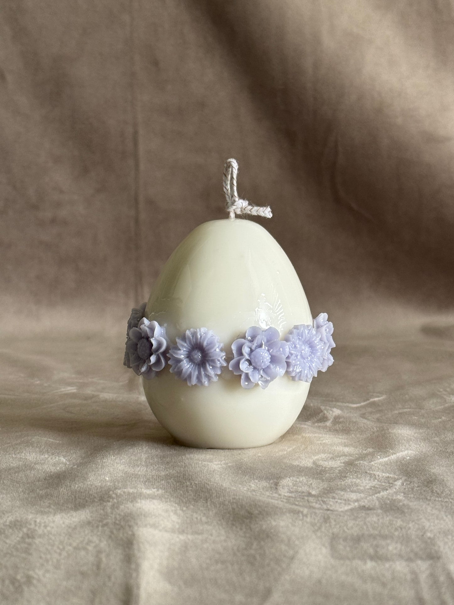 Flora Egg-cellence | Egg shaped pillar candles